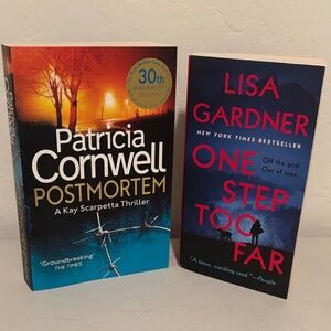 Patricia Cornwell 'Postmortem' and Lisa Gardner 'One Step Too Far' Books